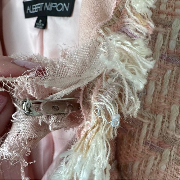 Vintage Albert Nipon Coral Pink Tweed Jacket Size 8 Wool Silk Accents Floral Pin - Picture 3 of 16